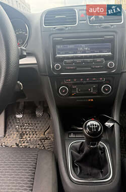 Універсал Volkswagen Golf 2012 в 
