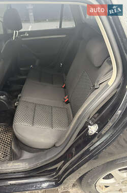 Універсал Volkswagen Golf 2012 в 