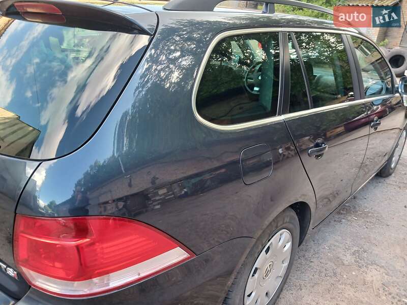 Универсал Volkswagen Golf 2008 в Гадяче