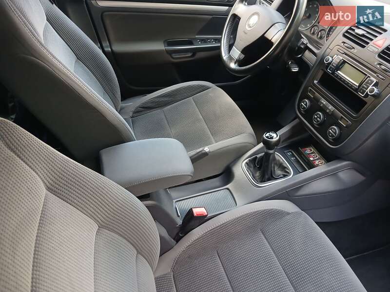 Универсал Volkswagen Golf 2008 в Гадяче