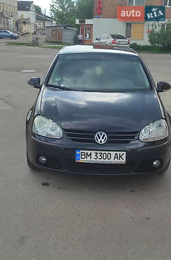 Хэтчбек Volkswagen Golf 2005 в 