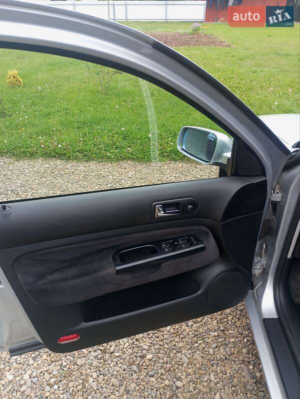 Універсал Volkswagen Golf 2001 в Долині