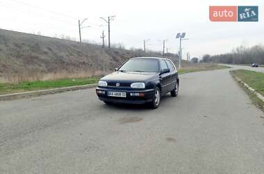 Хетчбек Volkswagen Golf 1995 в 