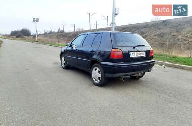 Хетчбек Volkswagen Golf 1995 в 