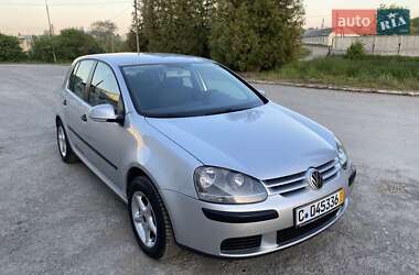 Хэтчбек Volkswagen Golf 2004 в Бучаче