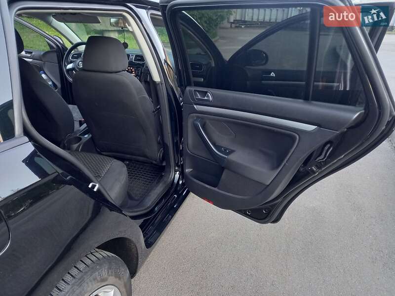 Универсал Volkswagen Golf 2009 в Виннице