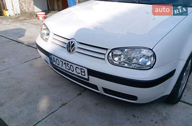 Хэтчбек Volkswagen Golf 2000 в Ужгороде