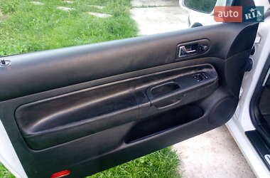 Хетчбек Volkswagen Golf 2000 в 