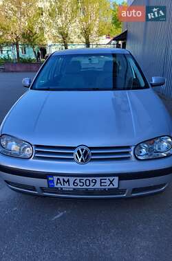 Хэтчбек Volkswagen Golf 2002 в Бердичеве