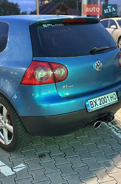 Хэтчбек Volkswagen Golf 2006 в 