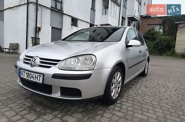 Хэтчбек Volkswagen Golf 2005 в Чорткове