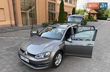 Універсал Volkswagen Golf 2015 в 