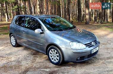 Хетчбек Volkswagen Golf 2007 в Недригайліву