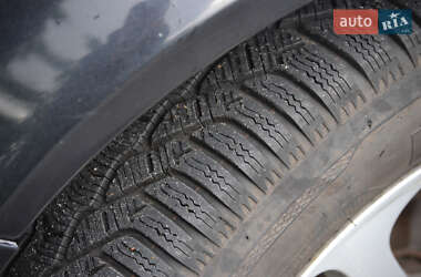 Хэтчбек Volkswagen Golf 2001 в 