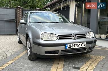 Хэтчбек Volkswagen Golf 2001 в 