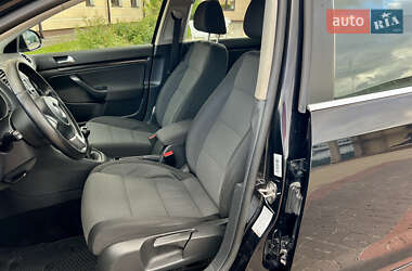 Універсал Volkswagen Golf 2011 в 
