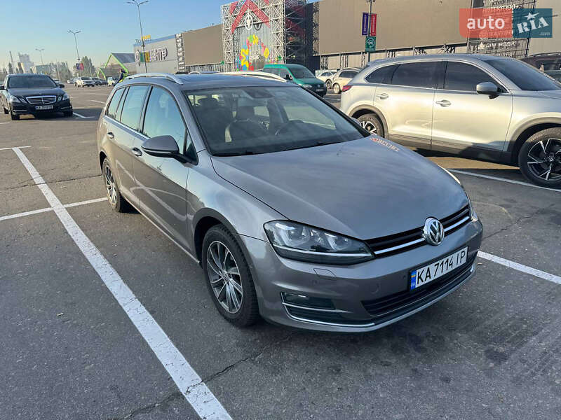 Универсал Volkswagen Golf 2014 в Киеве