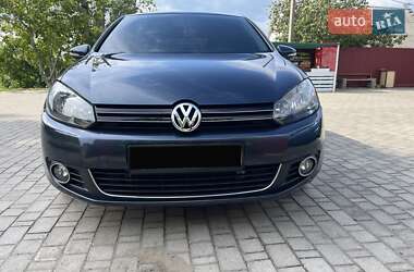 Хэтчбек Volkswagen Golf 2013 в 