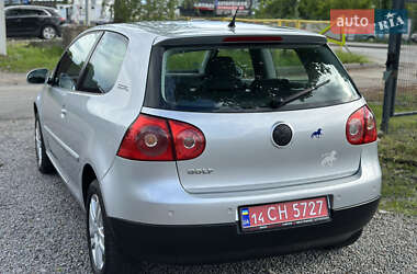 Хэтчбек Volkswagen Golf 2006 в 