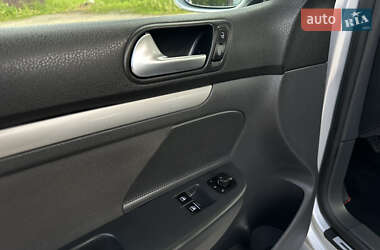 Хэтчбек Volkswagen Golf 2006 в 