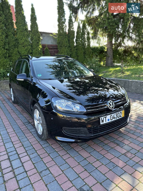 Універсал Volkswagen Golf 2009 в 