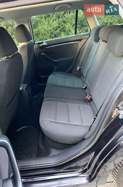 Універсал Volkswagen Golf 2009 в 