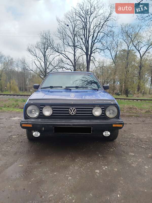 Хэтчбек Volkswagen Golf 1990 в 