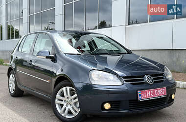 Хэтчбек Volkswagen Golf 2009 в 