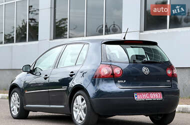 Хэтчбек Volkswagen Golf 2009 в 