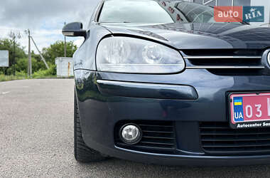 Хэтчбек Volkswagen Golf 2009 в 