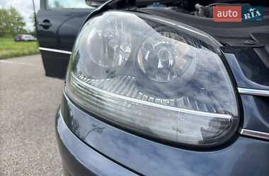 Хэтчбек Volkswagen Golf 2009 в 