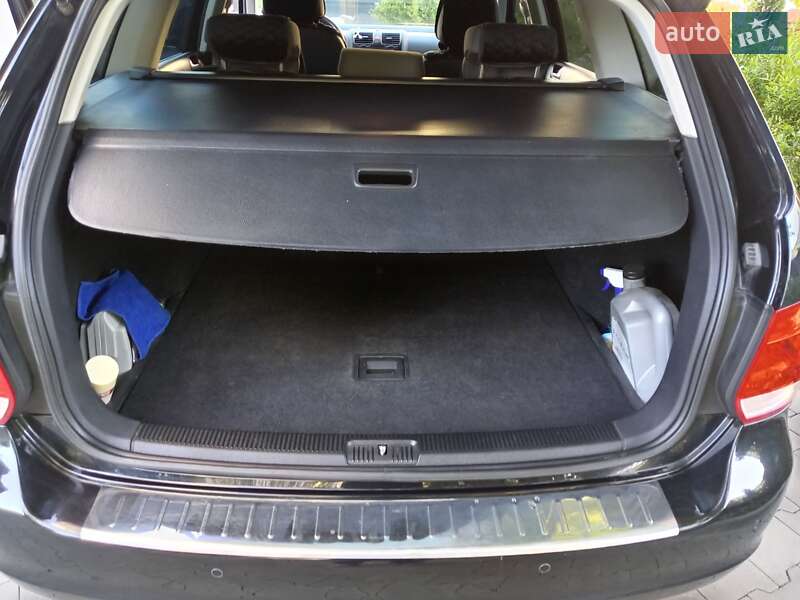 Універсал Volkswagen Golf 2009 в Луцьку