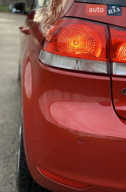 Хетчбек Volkswagen Golf 2009 в 
