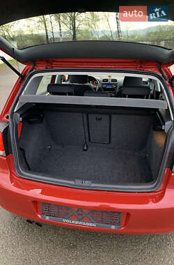 Хетчбек Volkswagen Golf 2009 в 