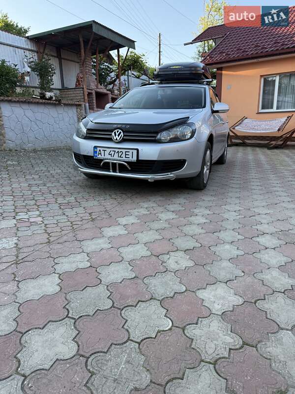 Універсал Volkswagen Golf 2010 в 