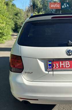 Универсал Volkswagen Golf 2011 в 