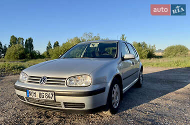 Хетчбек Volkswagen Golf 2000 в Рожище