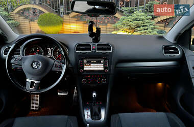 Хэтчбек Volkswagen Golf 2012 в 