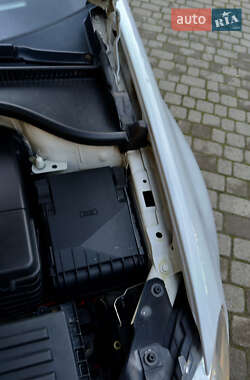 Хэтчбек Volkswagen Golf 2012 в 