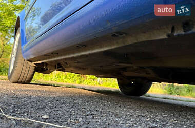 Хетчбек Volkswagen Golf 2000 в 