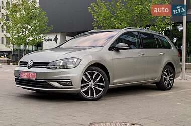 Універсал Volkswagen Golf 2019 в Рівному