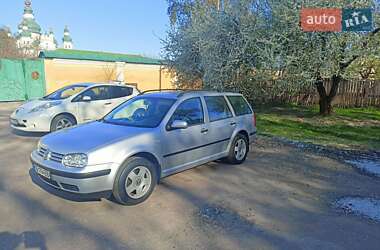 Универсал Volkswagen Golf 2003 в Чернигове