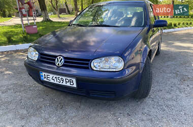 Хетчбек Volkswagen Golf 2001 в Немирові