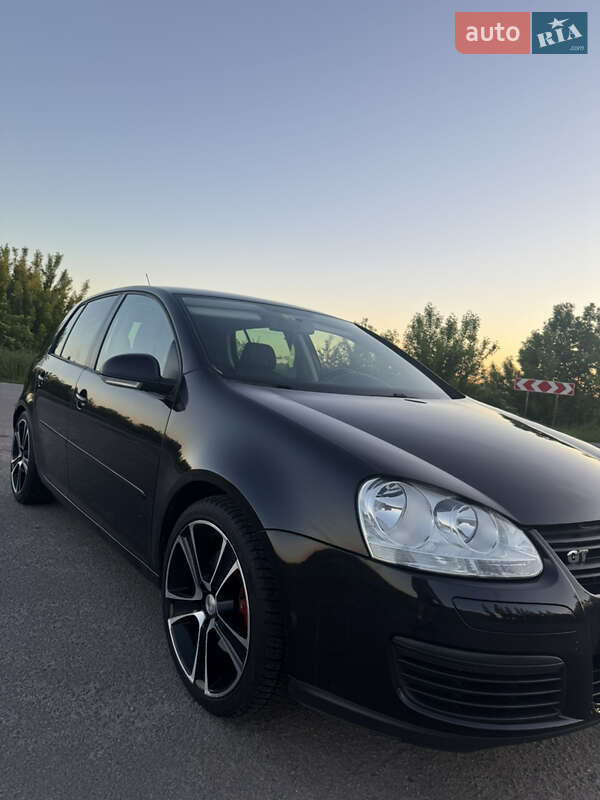 Хетчбек Volkswagen Golf 2007 в Дубні