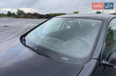 Хэтчбек Volkswagen Golf 2005 в 
