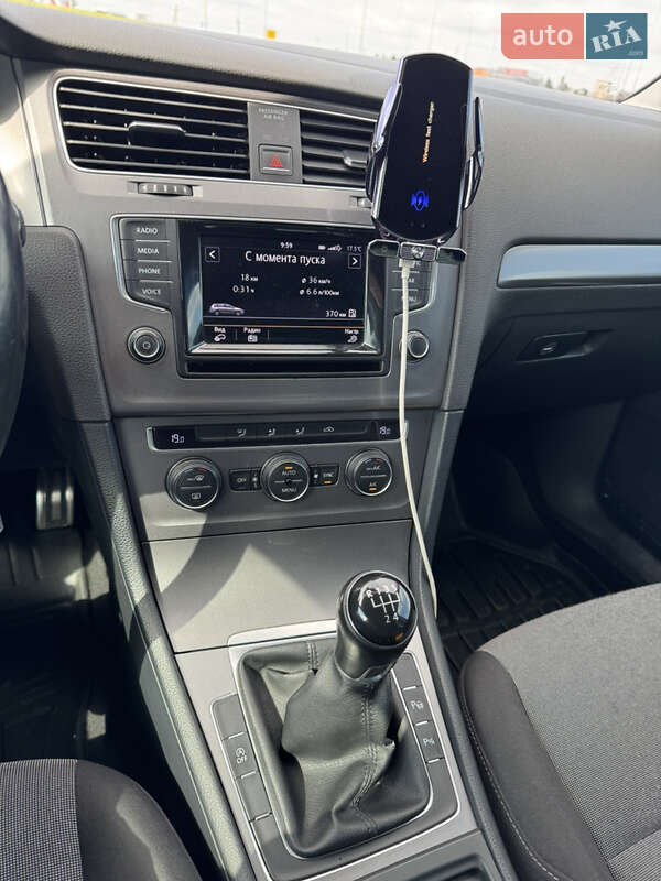 Універсал Volkswagen Golf 2015 в Львові