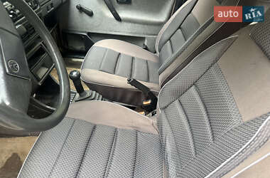 Хэтчбек Volkswagen Golf 1989 в 
