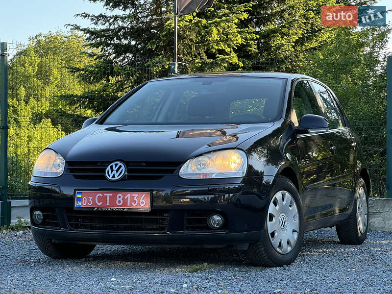 Хэтчбек Volkswagen Golf 2008 в Дрогобыче