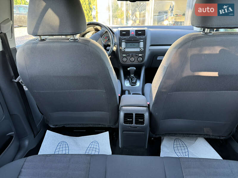 Хэтчбек Volkswagen Golf 2008 в Дрогобыче