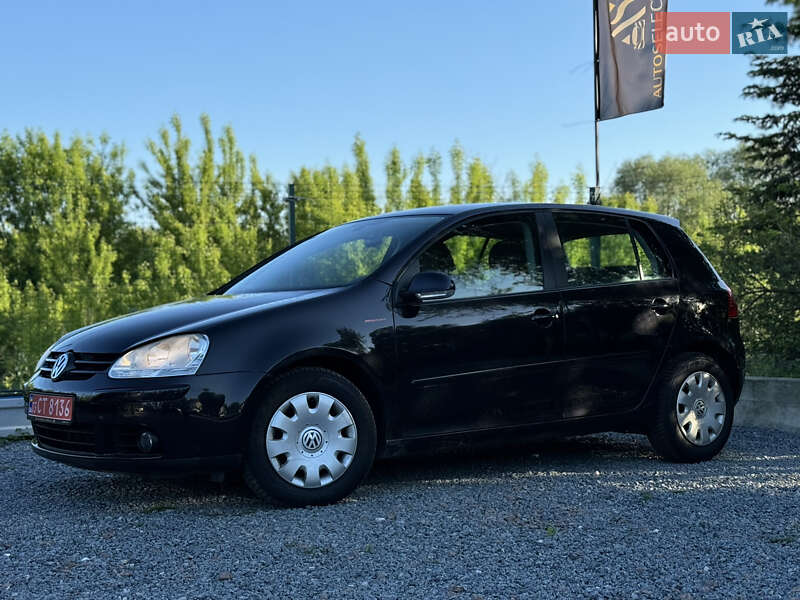 Хэтчбек Volkswagen Golf 2008 в Дрогобыче